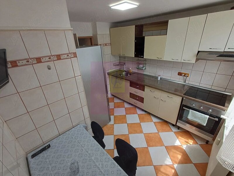 Apartament cu 3 camere, boxa subsol si loc parcare - Berceni