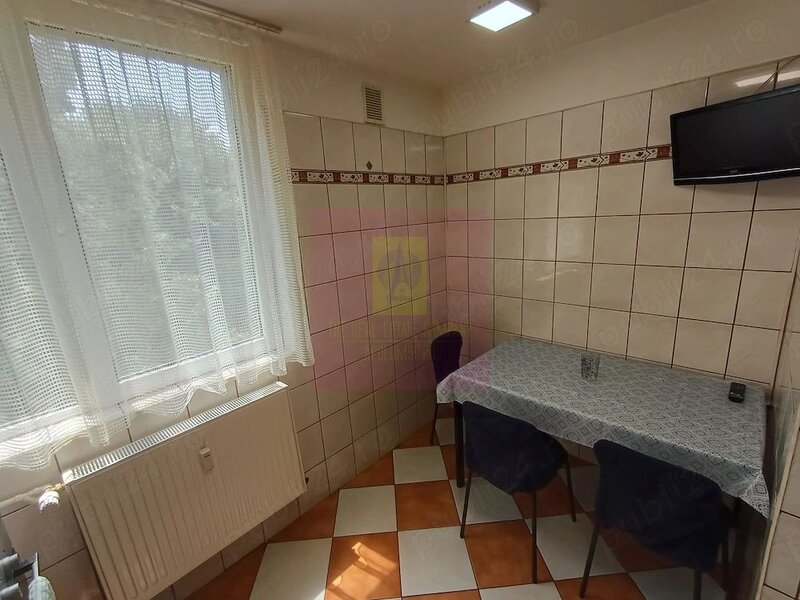 Apartament cu 3 camere, boxa subsol si loc parcare - Berceni