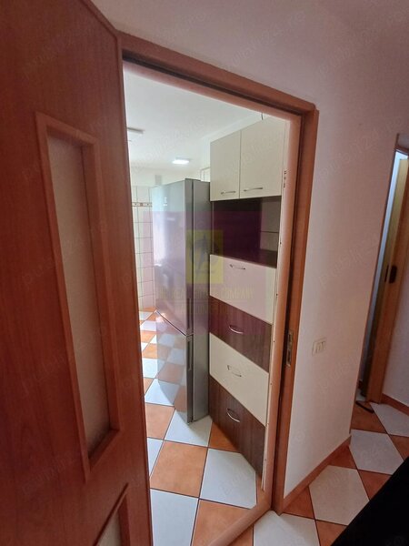 Apartament cu 3 camere, boxa subsol si loc parcare - Berceni